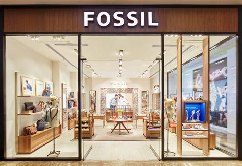 nearest fossil store near me.